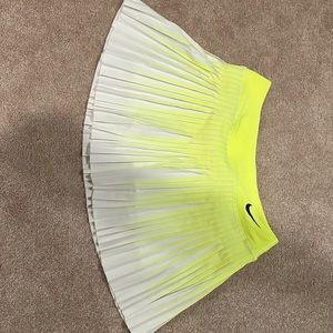 Nike ombre neon yellow and white tennis skirt